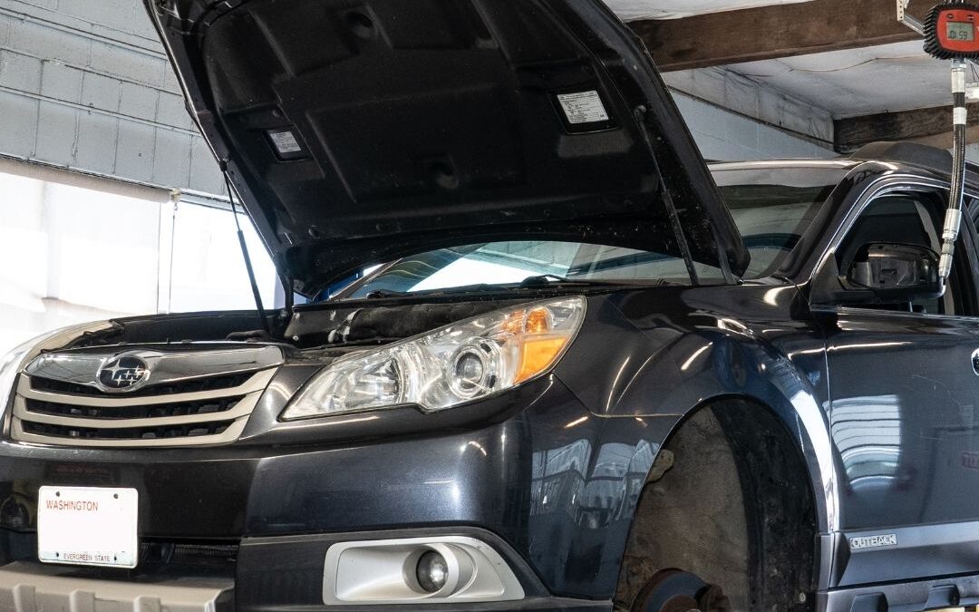 Subaru CV Axle Replacement: Warning Signs for Bellingham Drivers